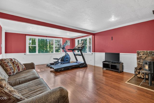 2201 Siskiyou Boulevard, Medford, OR 97504