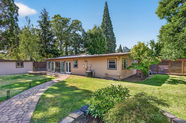 2201 Siskiyou Boulevard, Medford, OR 97504
