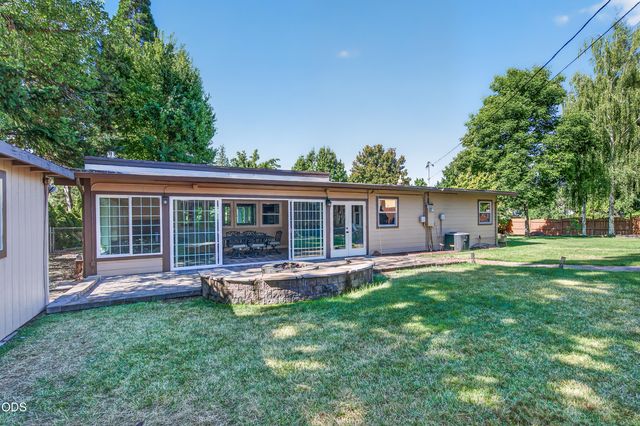 2201 Siskiyou Boulevard, Medford, OR 97504