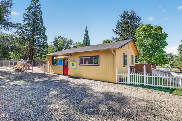 2201 Siskiyou Boulevard, Medford, OR 97504