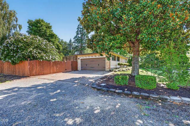 2201 Siskiyou Boulevard, Medford, OR 97504