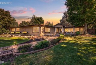 2201 Siskiyou Boulevard, Medford, OR 97504