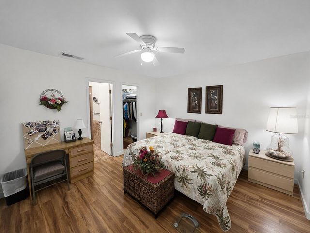 225 OAK HILL DRIVE 10, Sarasota, FL 34232