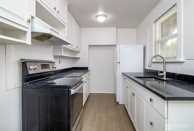 14402 56th Avenue S #B, Tukwila, WA 98168