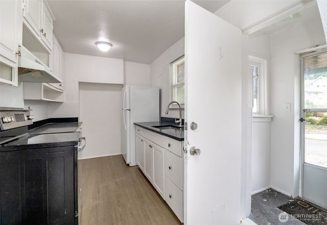 14402 56th Avenue S #B, Tukwila, WA 98168