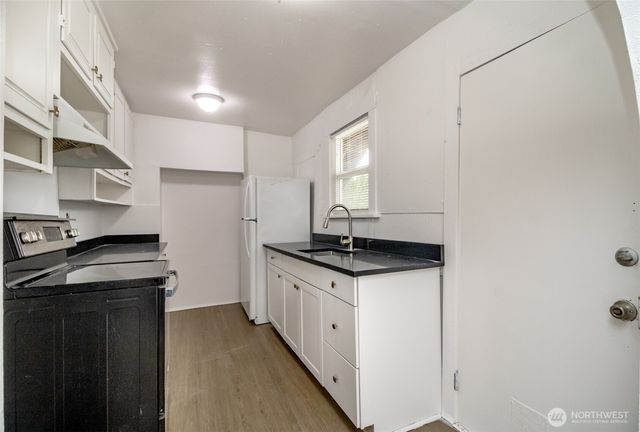 14402 56th Avenue S #B, Tukwila, WA 98168