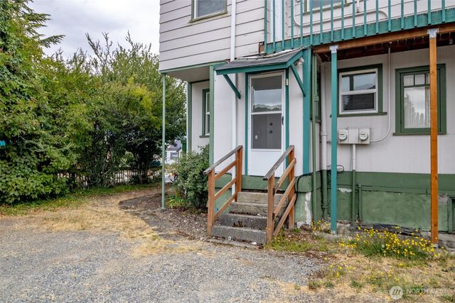 14402 56th Avenue S #B, Tukwila, WA 98168