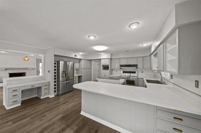 514 Forest Avenue, Kansas City, MO 64106