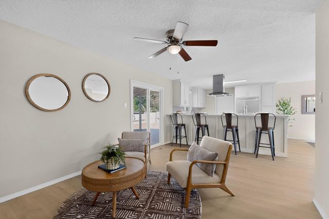 9313 Las Calabazillas Road NE, Albuquerque, NM 87111