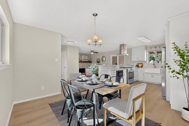 9313 Las Calabazillas Road NE, Albuquerque, NM 87111