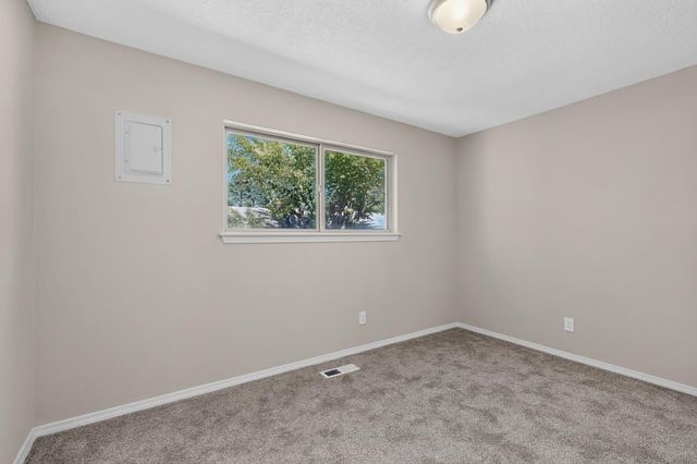 9313 Las Calabazillas Road NE, Albuquerque, NM 87111