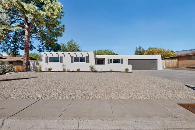 9313 Las Calabazillas Road NE, Albuquerque, NM 87111