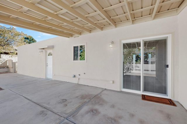 9313 Las Calabazillas Road NE, Albuquerque, NM 87111