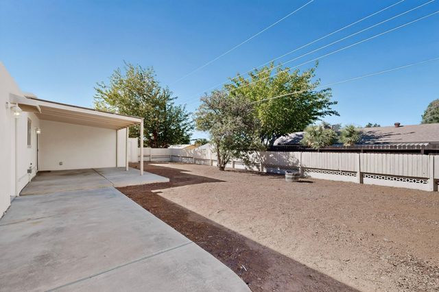 9313 Las Calabazillas Road NE, Albuquerque, NM 87111