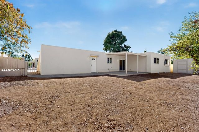 9313 Las Calabazillas Road NE, Albuquerque, NM 87111