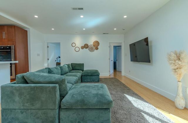 608 7th Avenue, San Bruno, CA 94066