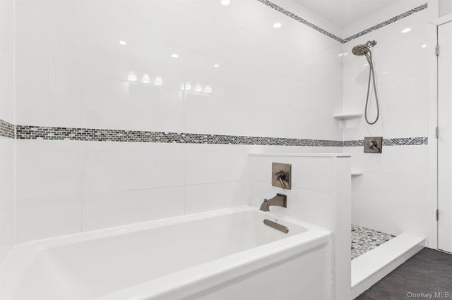 2701 S Seamans Neck Road, Seaford, NY 11783