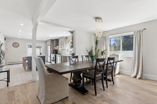 2701 S Seamans Neck Road, Seaford, NY 11783