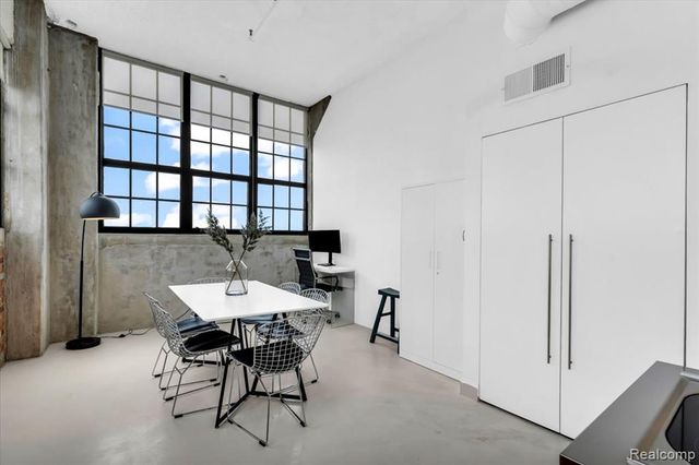 6533 E Jefferso Avenue 703, Detroit, MI 48207