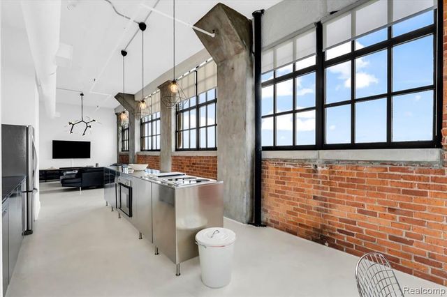 6533 E Jefferso Avenue 703, Detroit, MI 48207