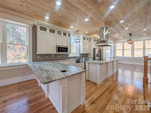 7854 E US Highway 19E None, Burnsville, NC 28714