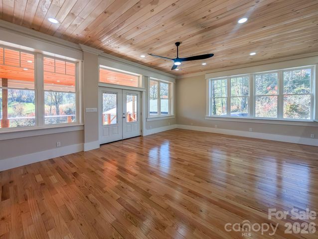 7854 E US Highway 19E None, Burnsville, NC 28714