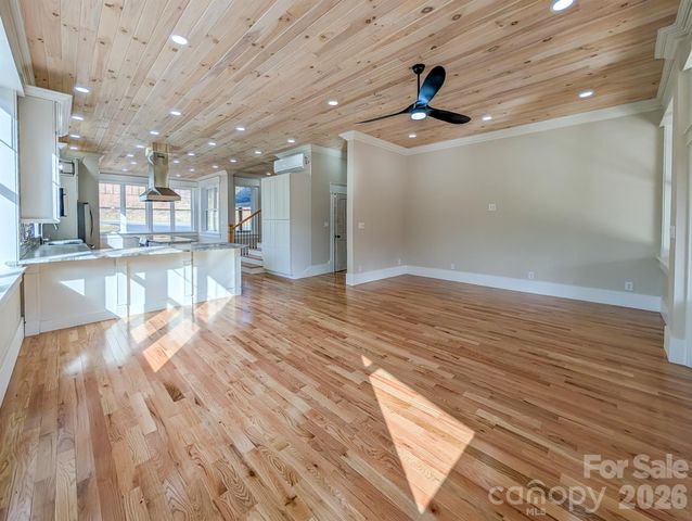 7854 E US Highway 19E None, Burnsville, NC 28714