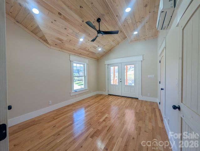 7854 E US Highway 19E None, Burnsville, NC 28714