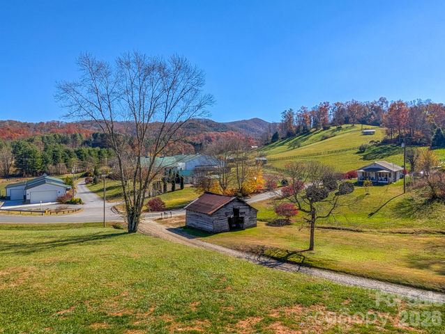 7854 E US Highway 19E None, Burnsville, NC 28714
