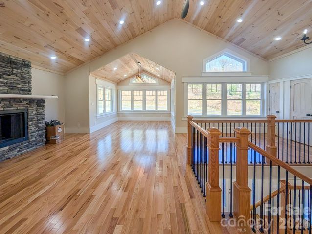 7854 E US Highway 19E None, Burnsville, NC 28714