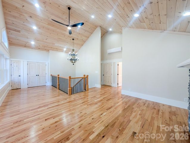 7854 E US Highway 19E None, Burnsville, NC 28714