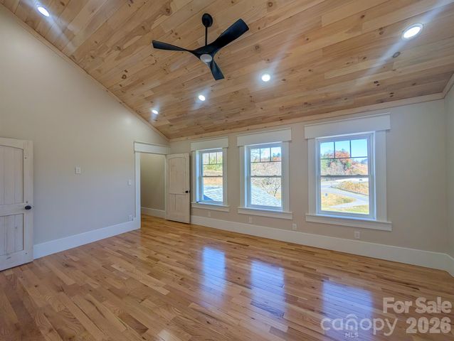 7854 E US Highway 19E None, Burnsville, NC 28714