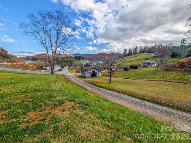7854 E US Highway 19E None, Burnsville, NC 28714