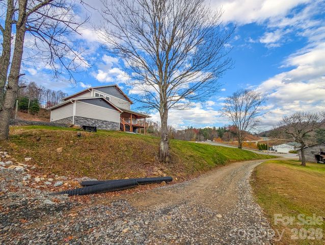 7854 E US Highway 19E None, Burnsville, NC 28714
