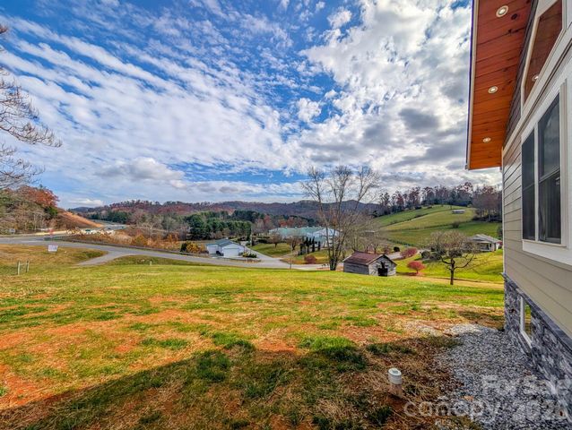 7854 E US Highway 19E None, Burnsville, NC 28714