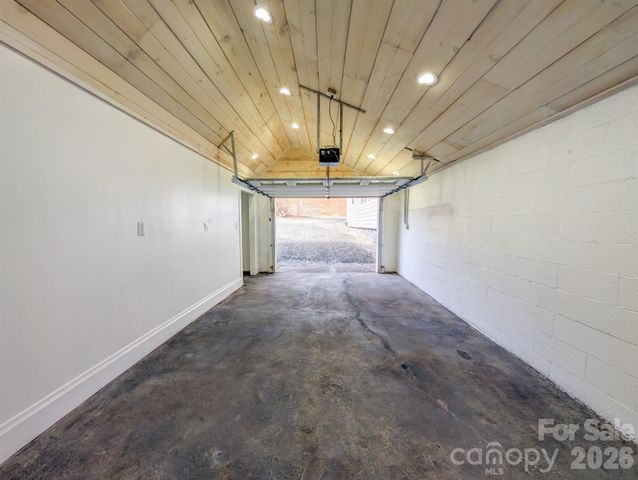 7854 E US Highway 19E None, Burnsville, NC 28714