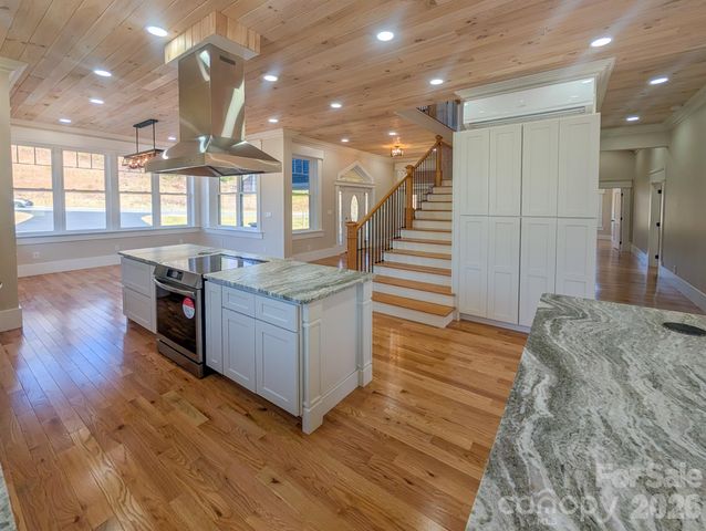 7854 E US Highway 19E None, Burnsville, NC 28714