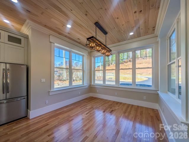 7854 E US Highway 19E None, Burnsville, NC 28714