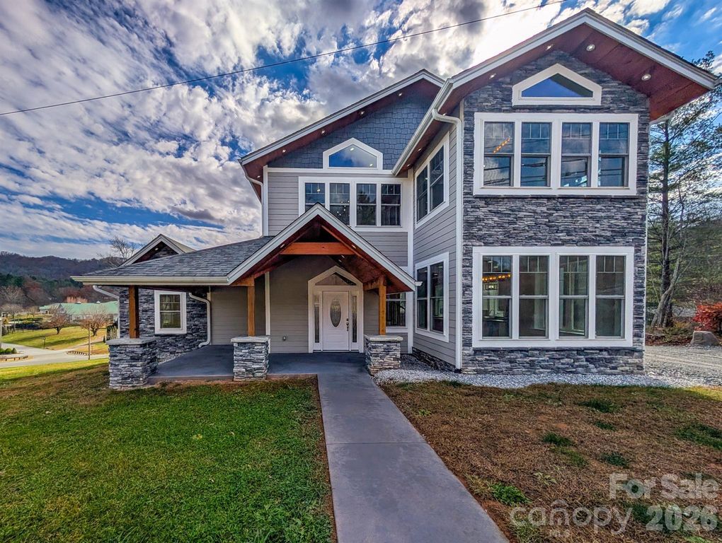 7854 E US Highway 19E None, Burnsville, NC 28714