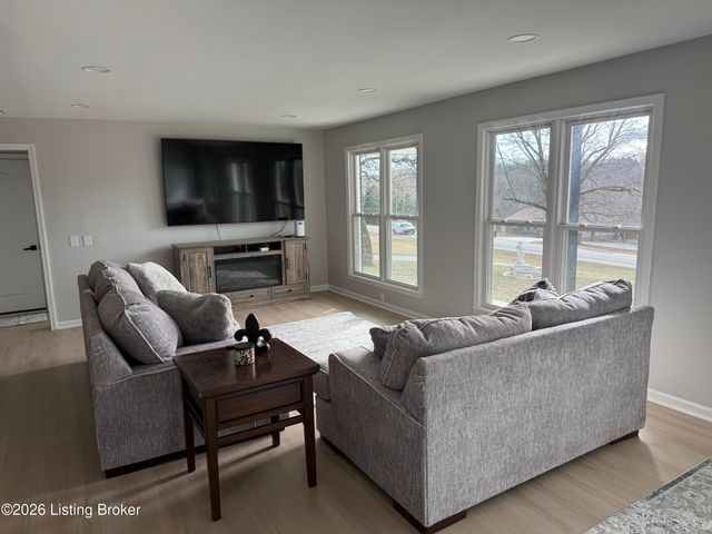 3964 Springfield Rd, Bardstown, KY 40004