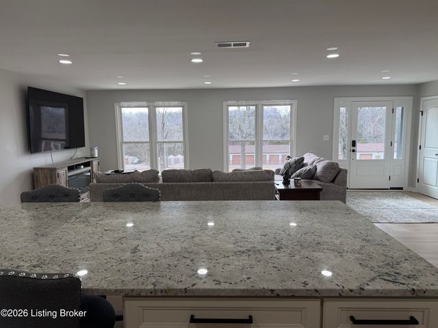 3964 Springfield Rd, Bardstown, KY 40004