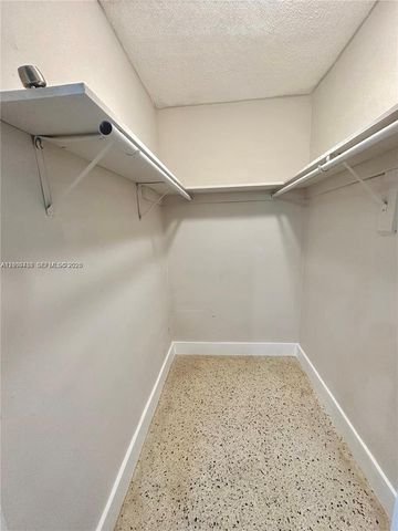 10303 NW 35th Pl, Miami, FL 33147