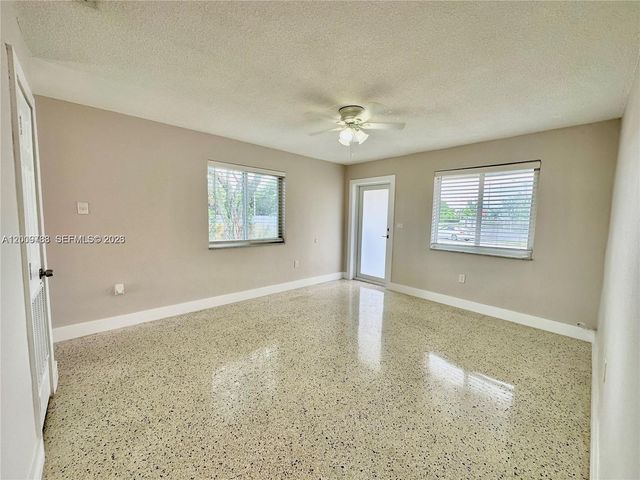 10303 NW 35th Pl, Miami, FL 33147