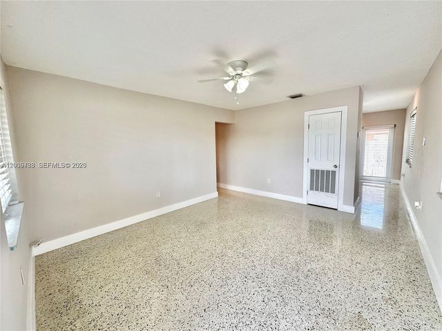 10303 NW 35th Pl, Miami, FL 33147