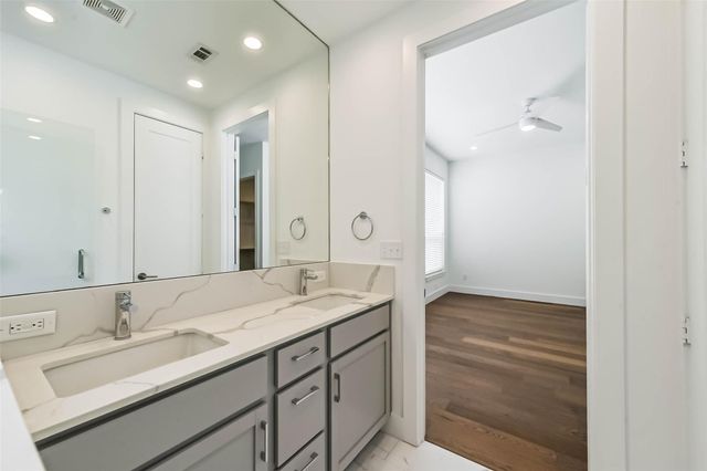 2408 Emancipation Avenue A, Houston, TX 77004