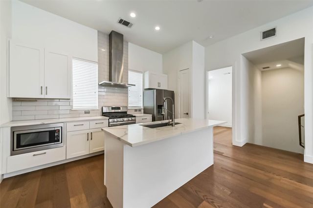 2408 Emancipation Avenue A, Houston, TX 77004