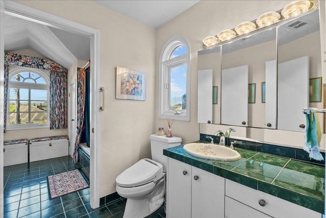 7105 Broadway Street, Galveston, TX 77554