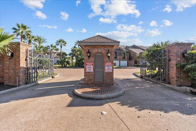 7105 Broadway Street, Galveston, TX 77554