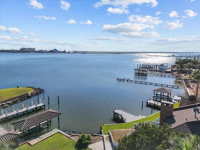 7105 Broadway Street, Galveston, TX 77554