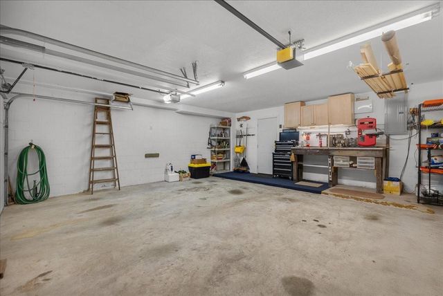 7105 Broadway Street, Galveston, TX 77554